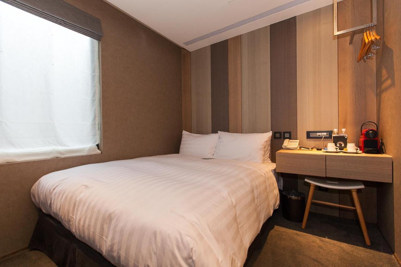 Hotel East Taipei Esterno foto